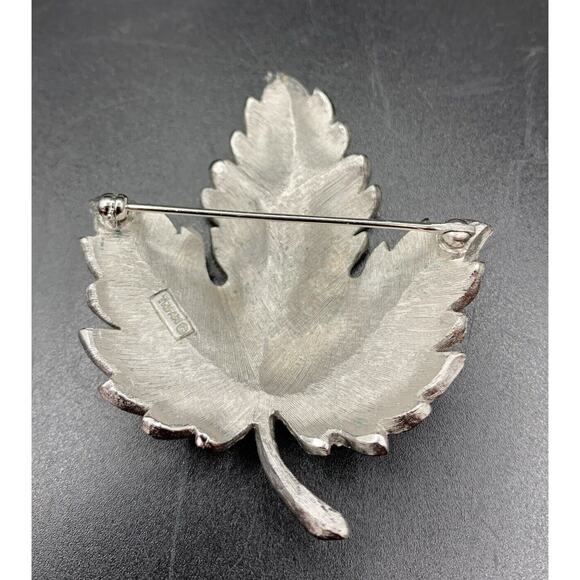 Vintage Brushed Silver Tone Trifari Maple Leaf Brooch 1960’s Estate - Picture 3 of 5